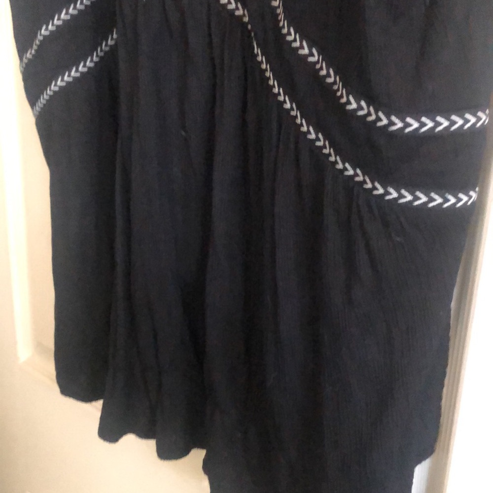 Make An Offer Ellos black gauze short sleeve 🔝 top - Picture 4 of 6